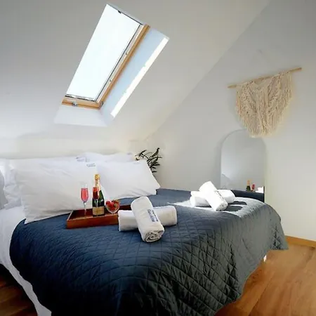 Homes With Terraces, 펜션