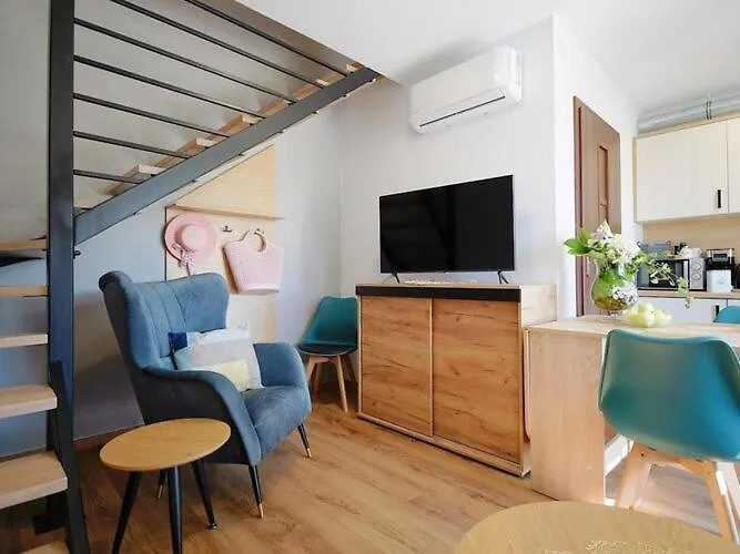 Homes With Terraces, * Mielenko